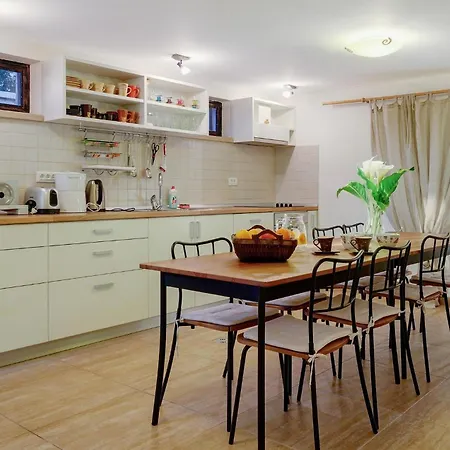 Holiday home Franica